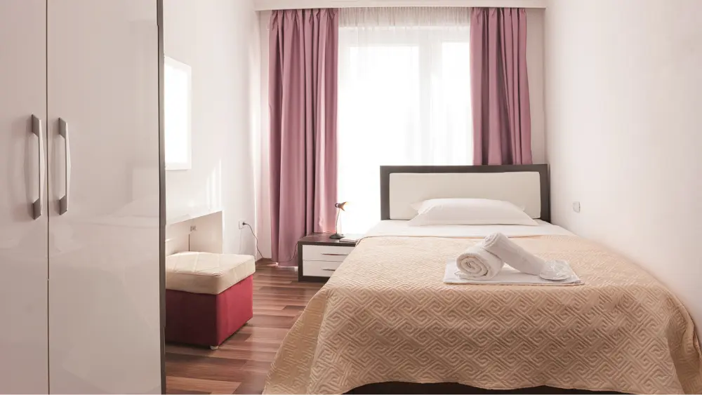 /images/gallery/accommodation-19.webp /images/gallery/accommodation-19.webp