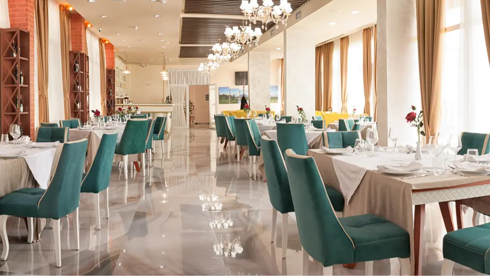 /images/gallery/restaurant-4.webp /images/gallery/restaurant-4.webp